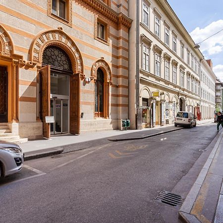 R10- Boutique Apartments, Best Location. By Bqa Budapeste Exterior foto